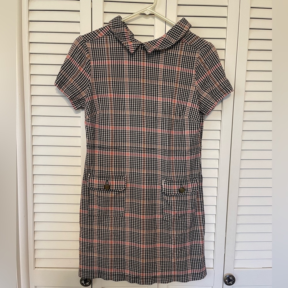 Small petite mini dress from Loft. No stains or tears.